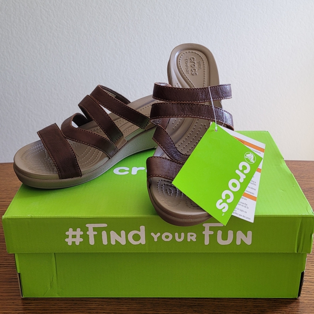 Crocs Leighann Mini Wedge Size 8 Bronze
